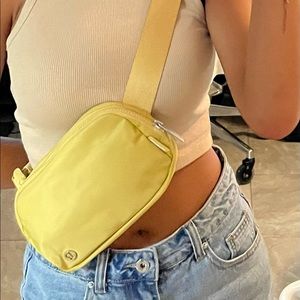 NWT Lululemon Everywhere Belt Bag